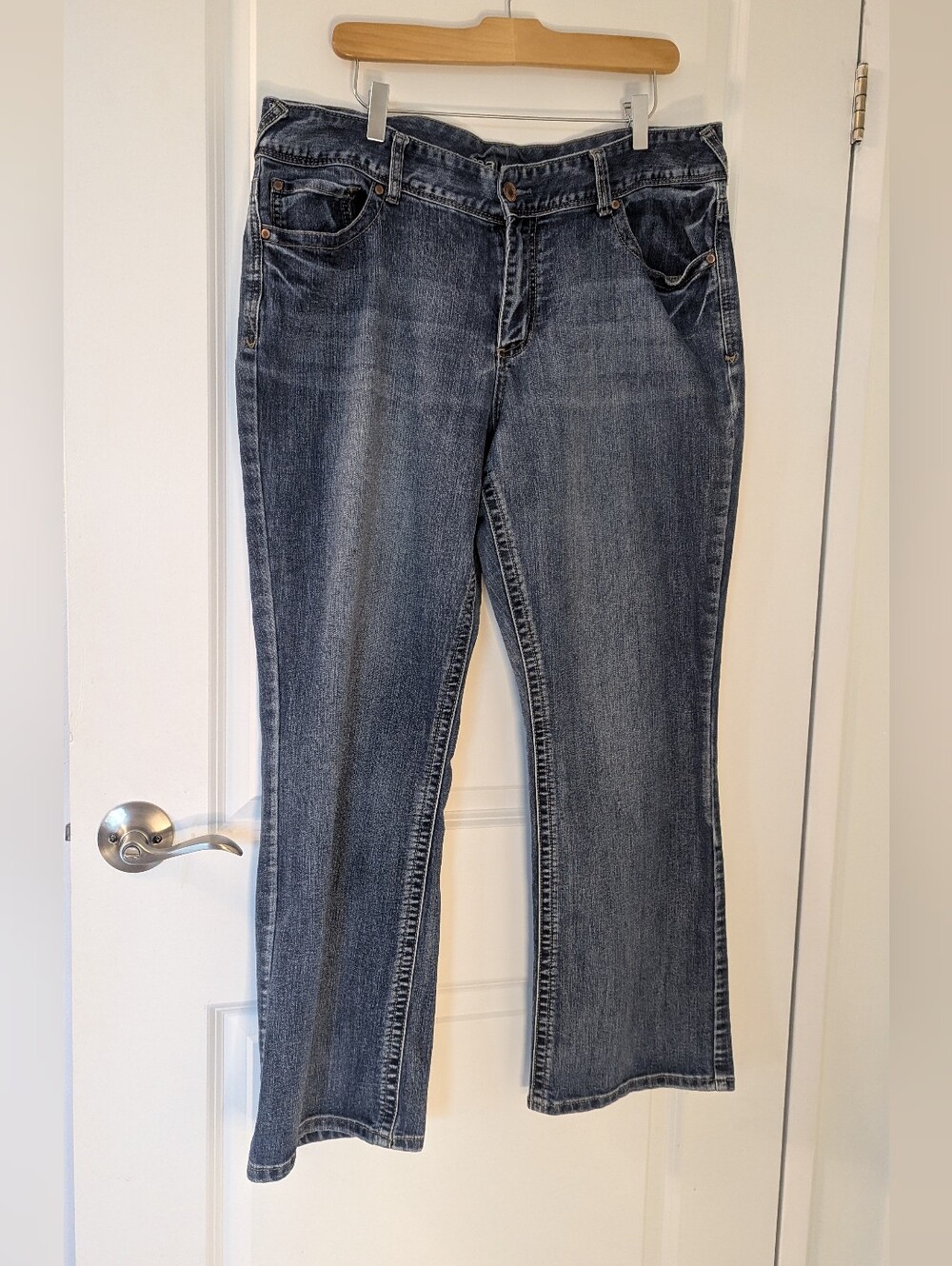 Maurices Jeans Size 18 SHORT Flare Medium Wash Denim